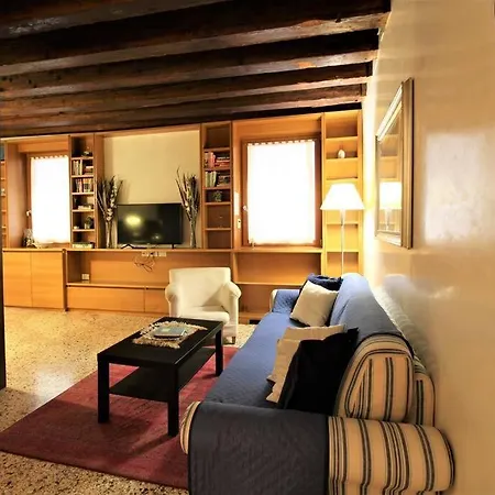 San Marco Charming With Canal View Apartment *