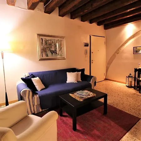 San Marco Charming With Canal View Apartment