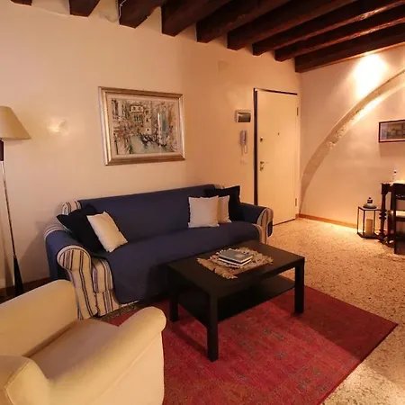 San Marco Charming With Canal View Apartment