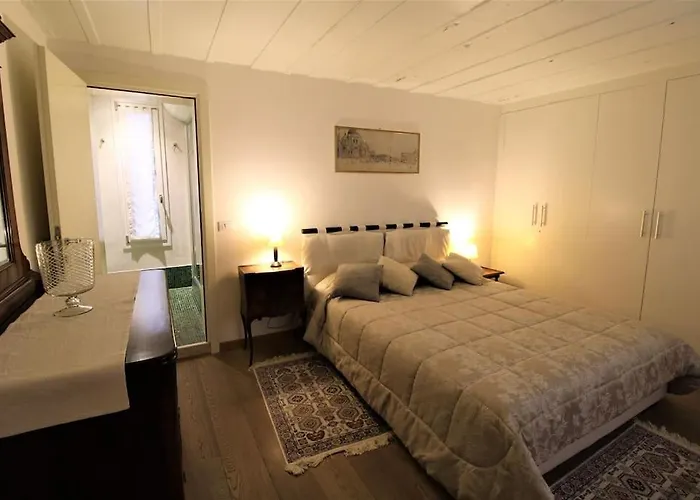 Appartamento San Marco Charming With Canal View